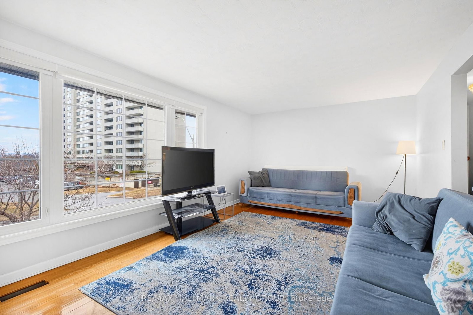 2636 Regina Street, Unit B - Photo 2