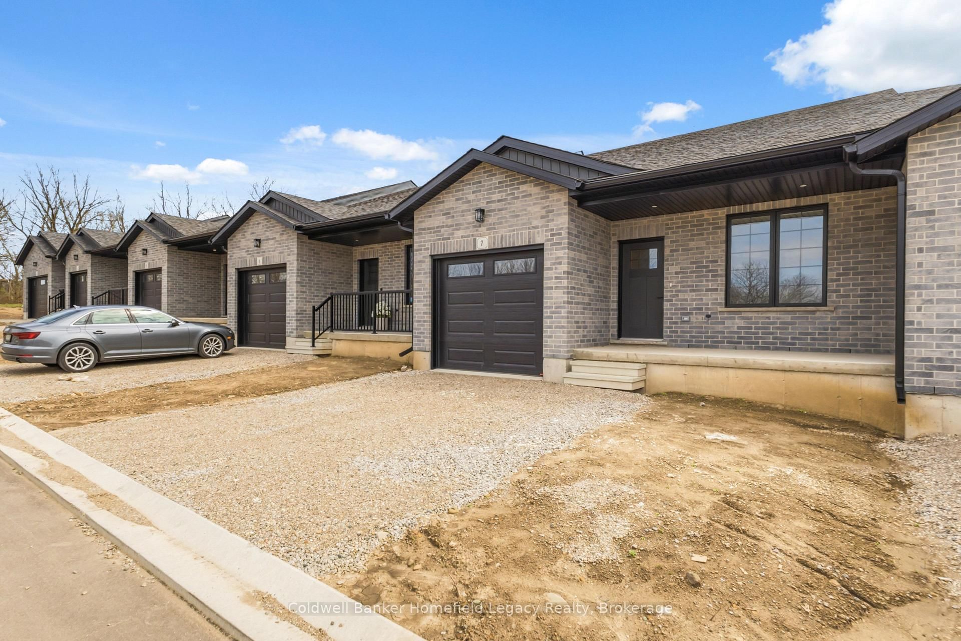 165 Egan Avenue, Unit 7
