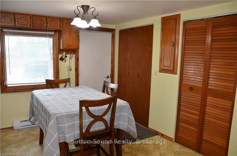 402432 GREY ROAD 4