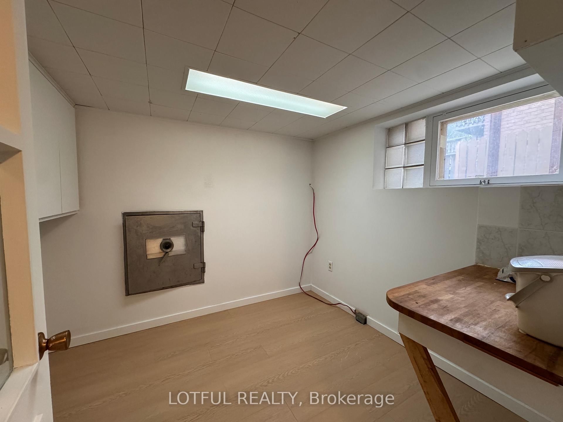 30 Foster Street, Unit B