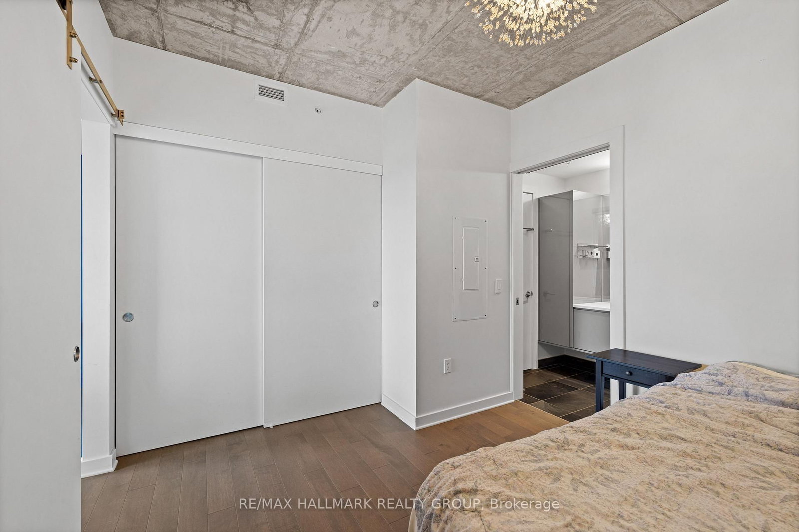 135 Barrette Street, Unit 607 - Photo 18