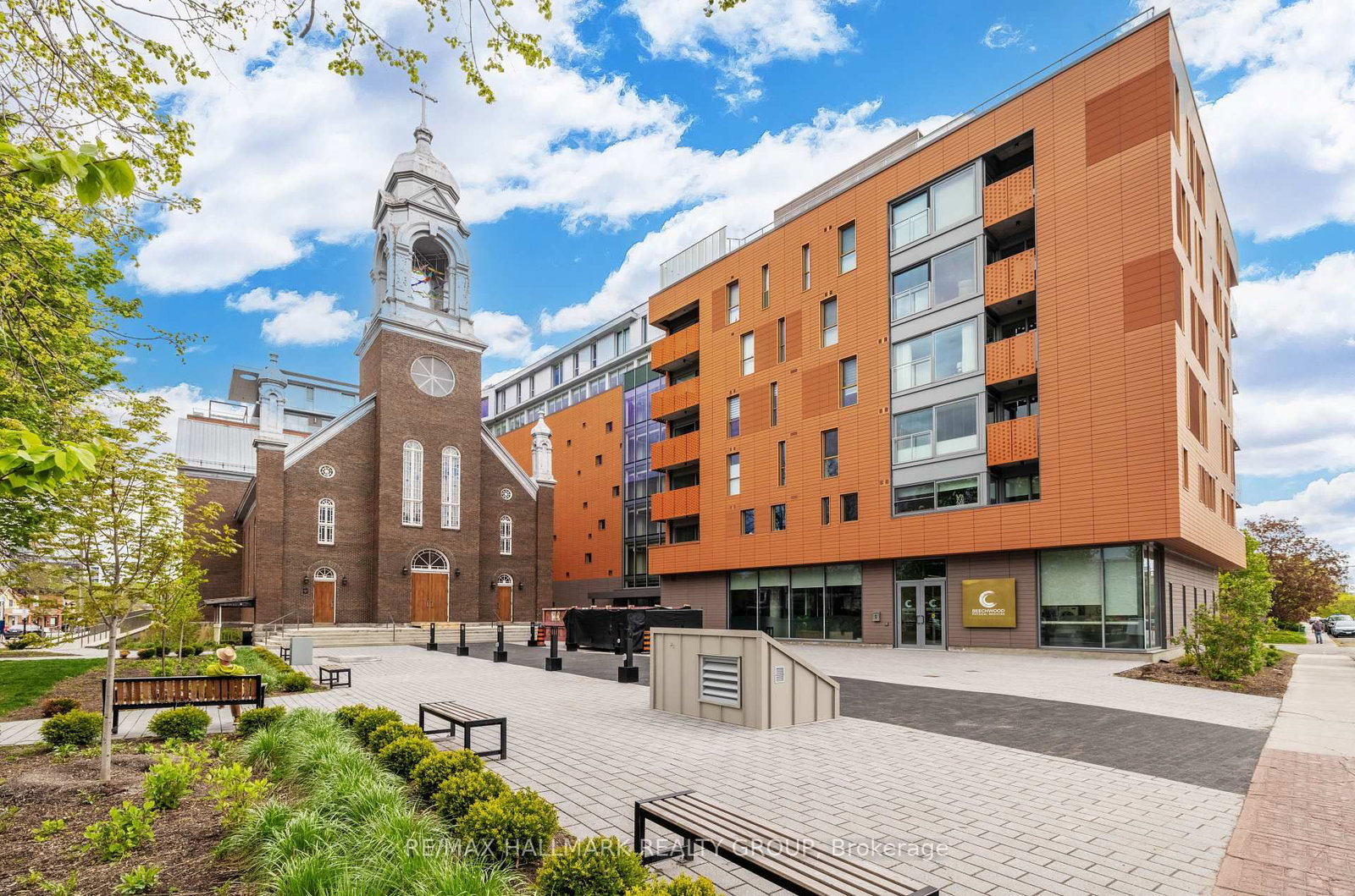 135 Barrette Street, Unit 607 - Photo 2