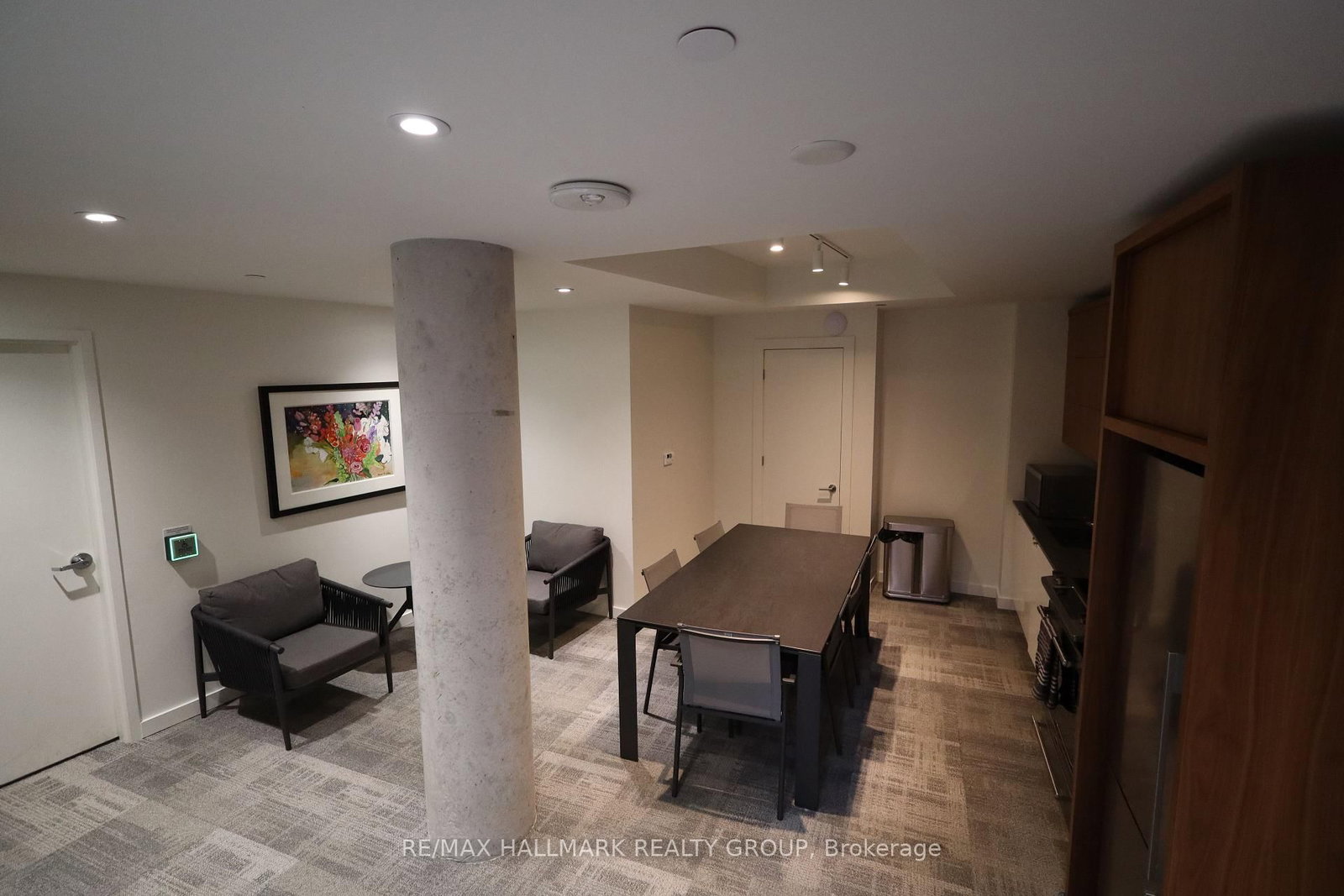 135 Barrette Street, Unit 607 - Photo 25