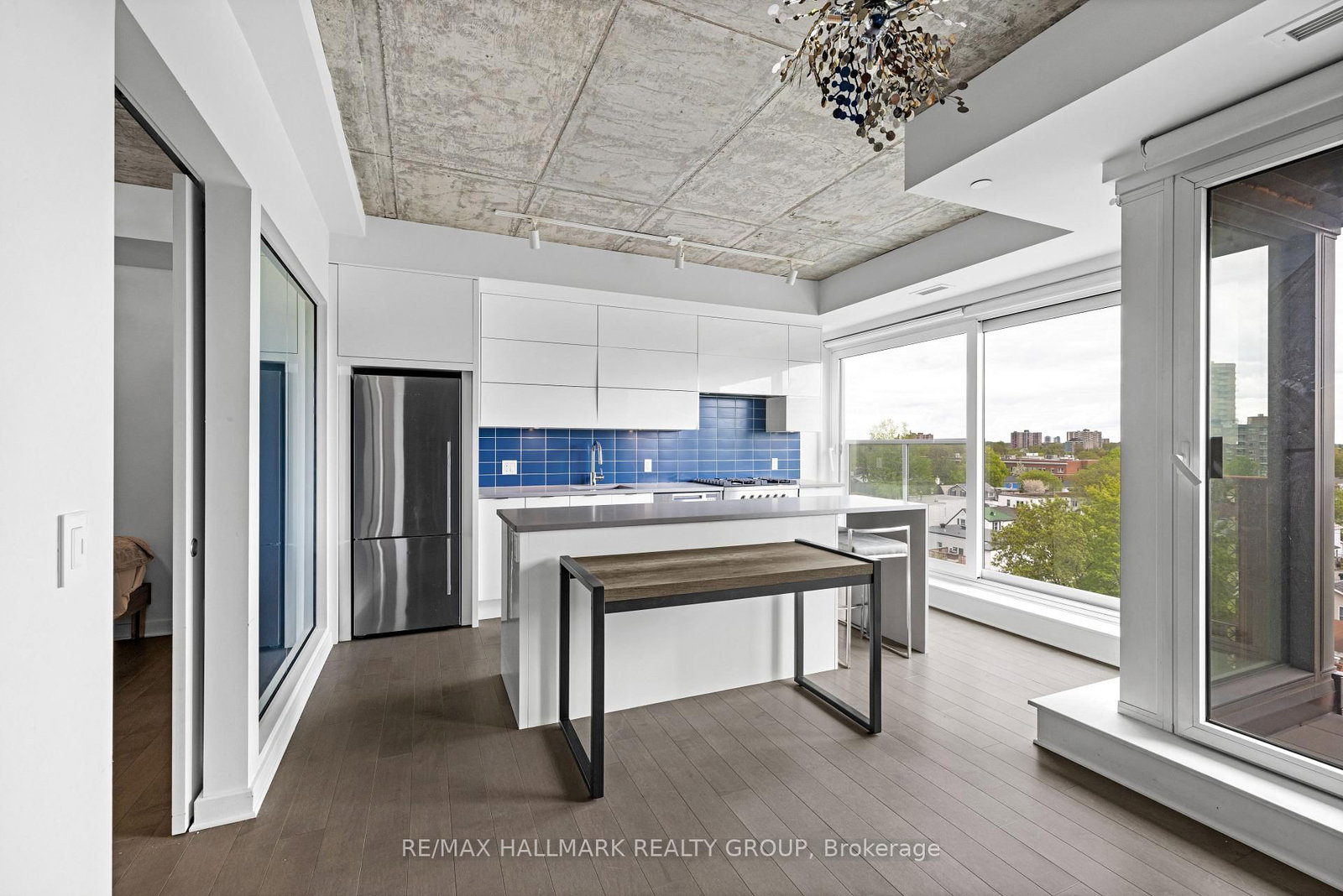 135 Barrette Street, Unit 607 - Photo 7