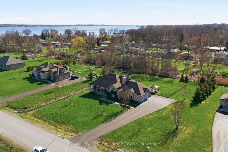 4 Bayswater Rd, Quinte West, K8V 5P5 | Image 2