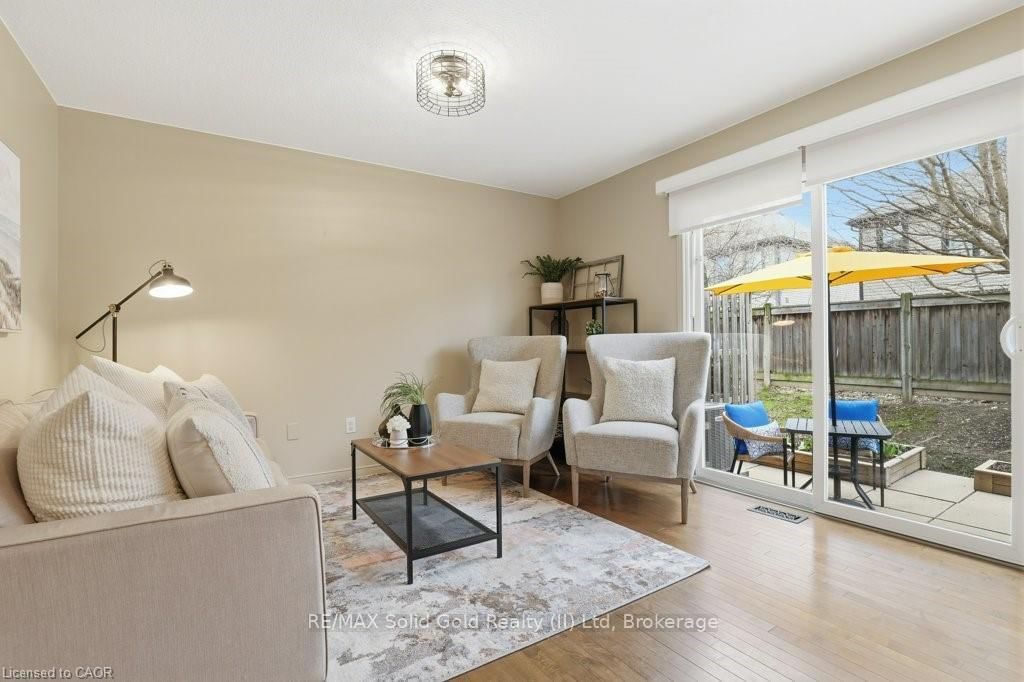 42 Fallowfield Drive, Unit 15 - Photo 8