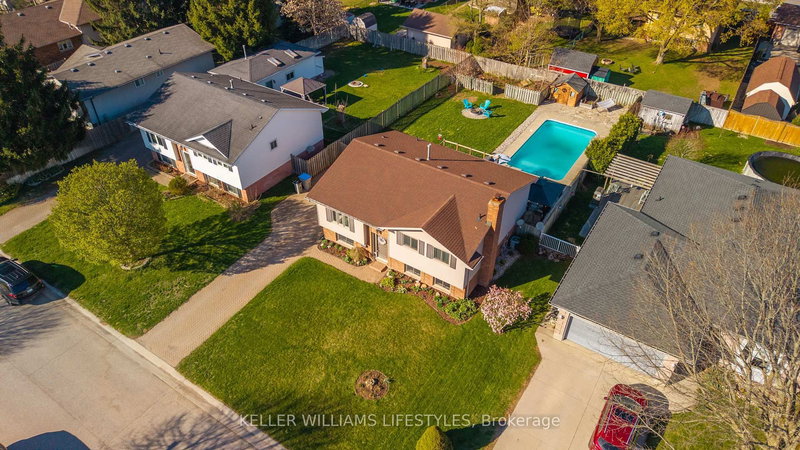 7 Pearson Ave, Strathroy-Caradoc, N7G 3X8 | Image 3