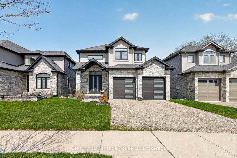 349 Masters Dr, Woodstock, N4T 0L2 | Image 2
