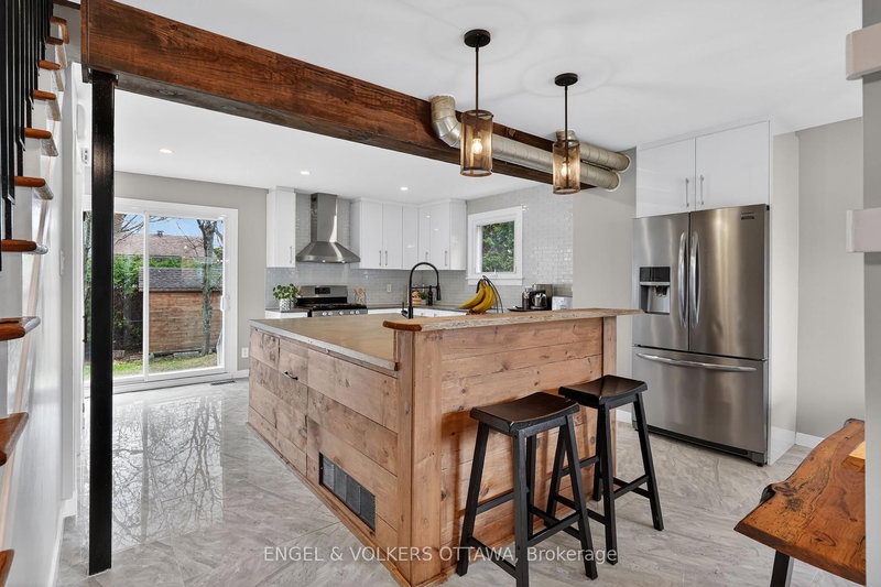 1358 Viking Dr, Ottawa, K1V 7J7 | Image 3