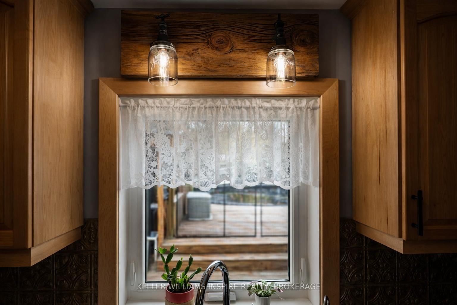 39 Centre Street • Brighton, ON photo 12