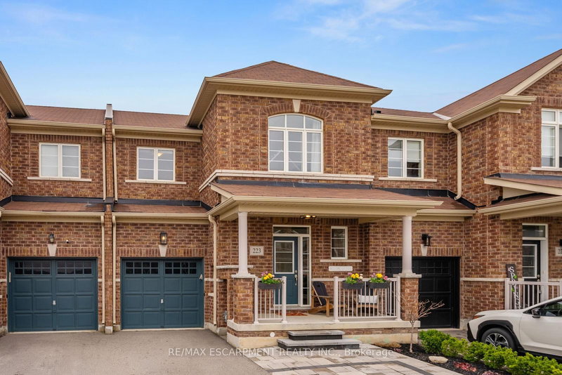 223 Skinner Rd, Hamilton, L8B 1X2 | Image 2