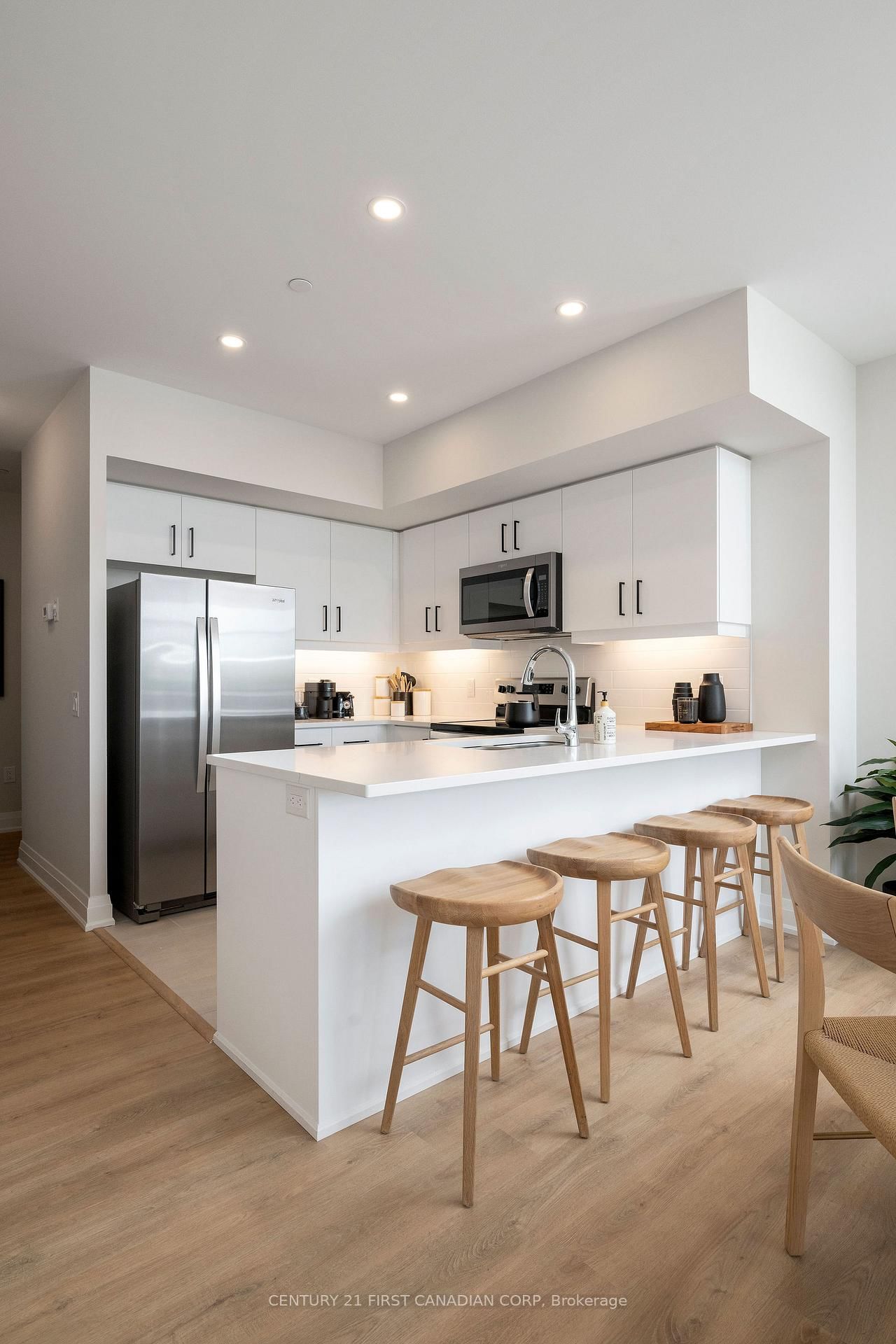 4286 E King Street, Unit 905 - Photo 13