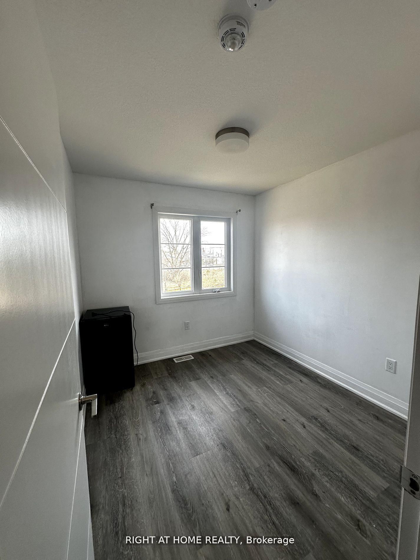 27 Steele Cres Street - Photo 13