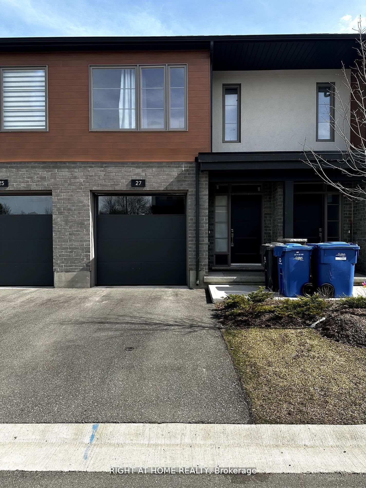 27 Steele Cres Street - Photo 2
