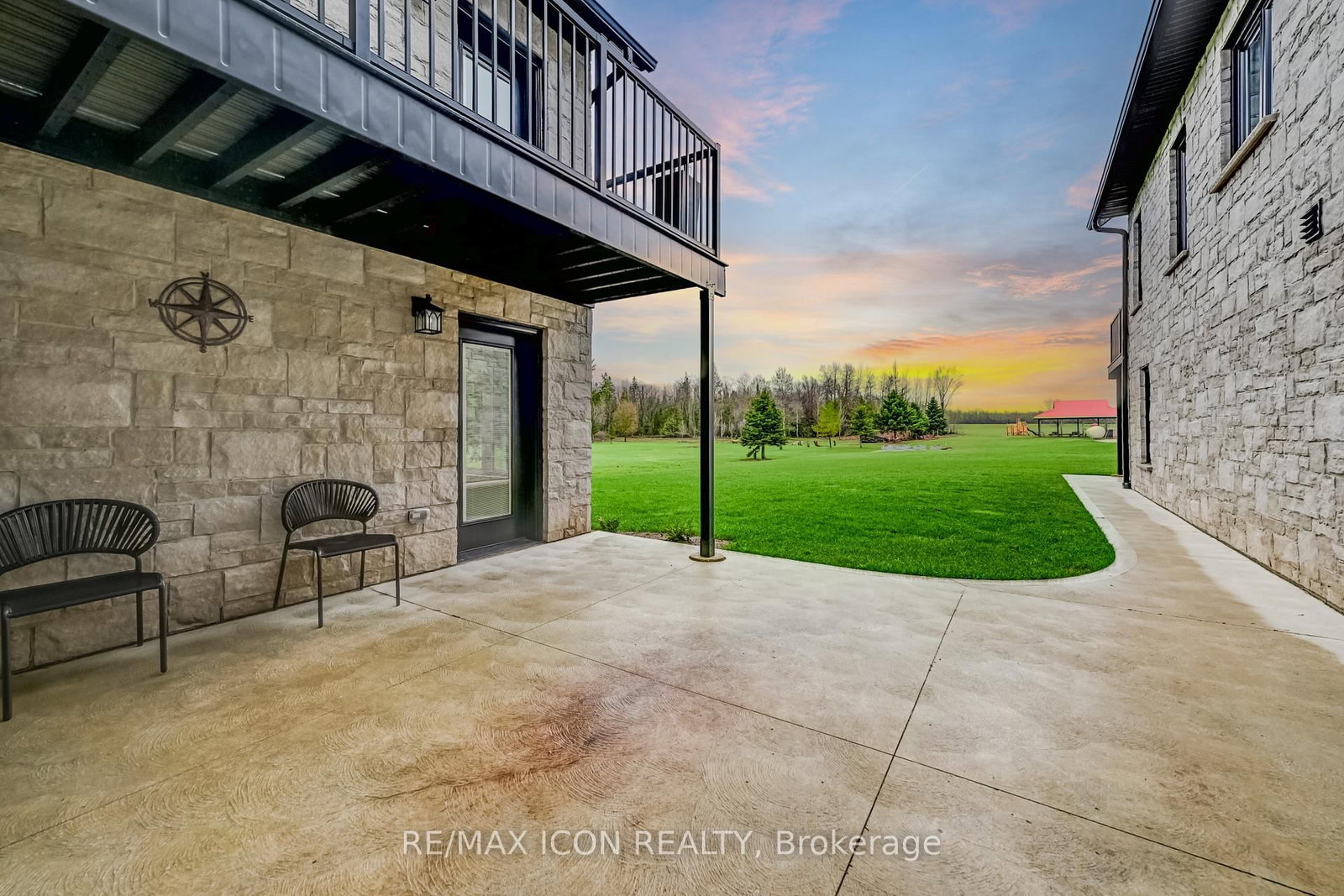 224242 Southgate 2 Road - Photo 32