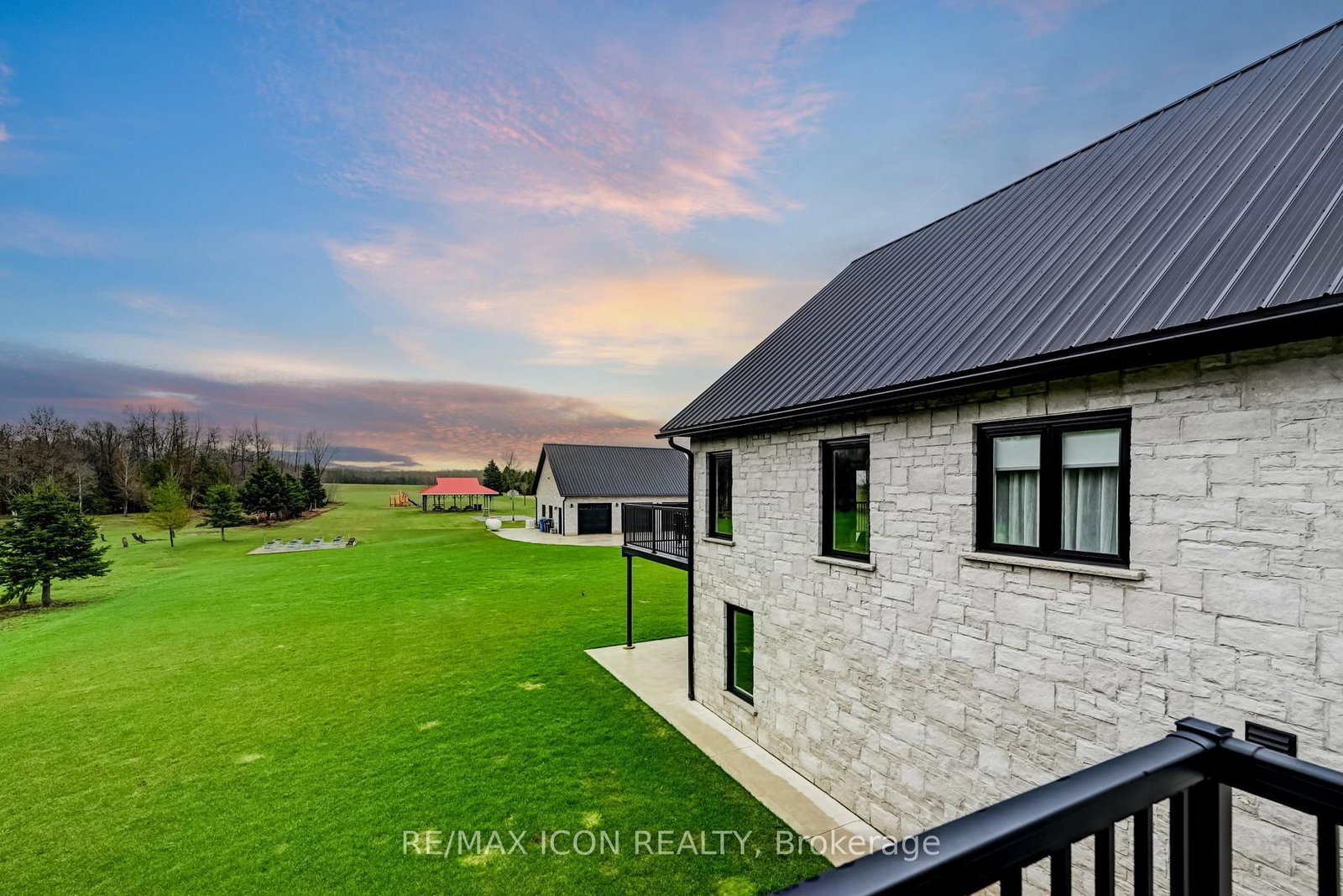 224242 Southgate 2 Road - Photo 40