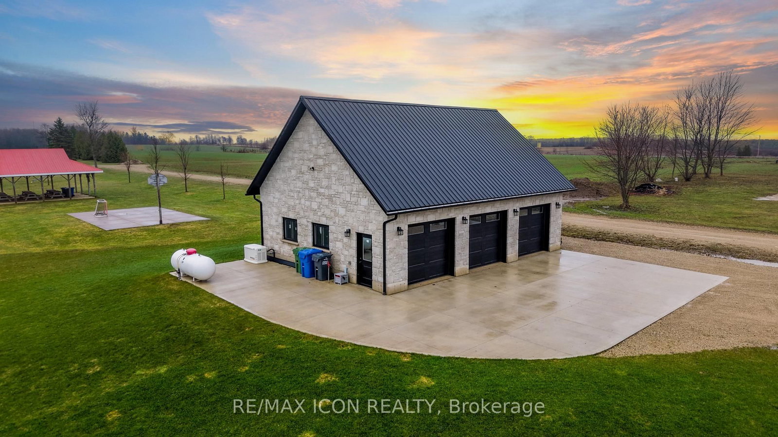 224242 Southgate 2 Road - Photo 49