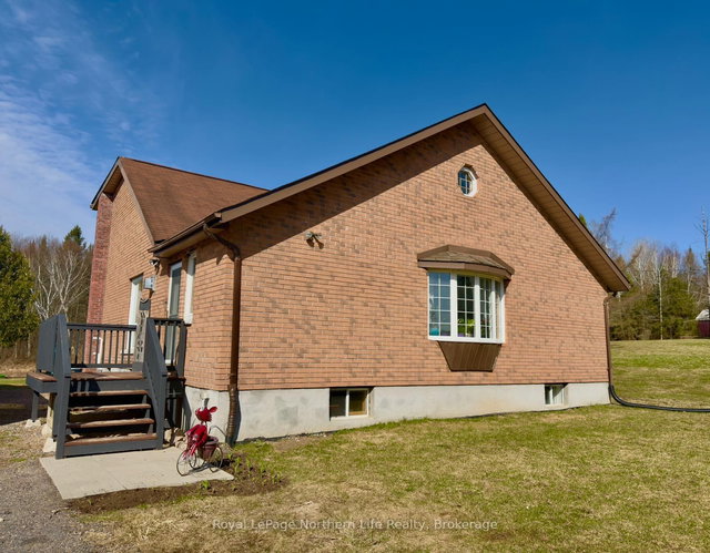 799 Maple Hill Road