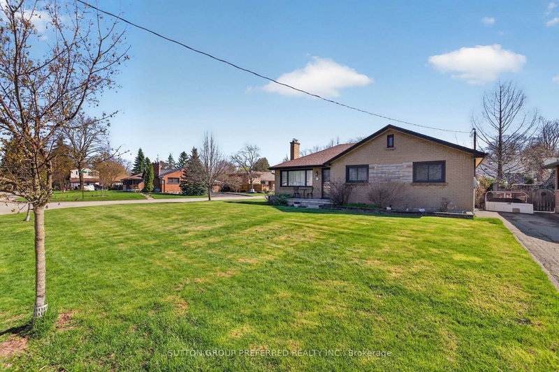 364 Mckeon Ave, London South, N6C 4H5 | Image 2