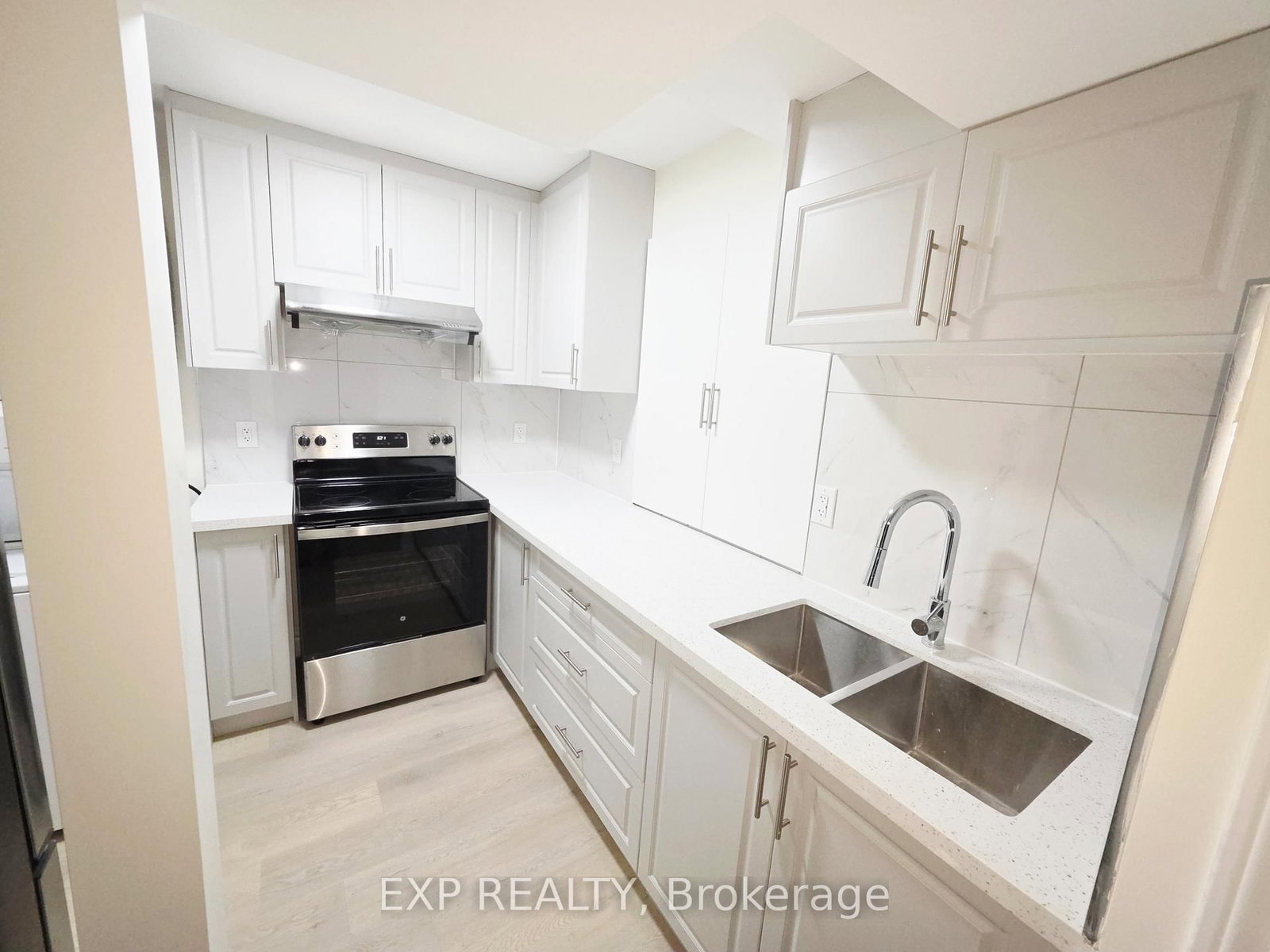 55 William Dunlop Street, Unit Lower - Photo 2