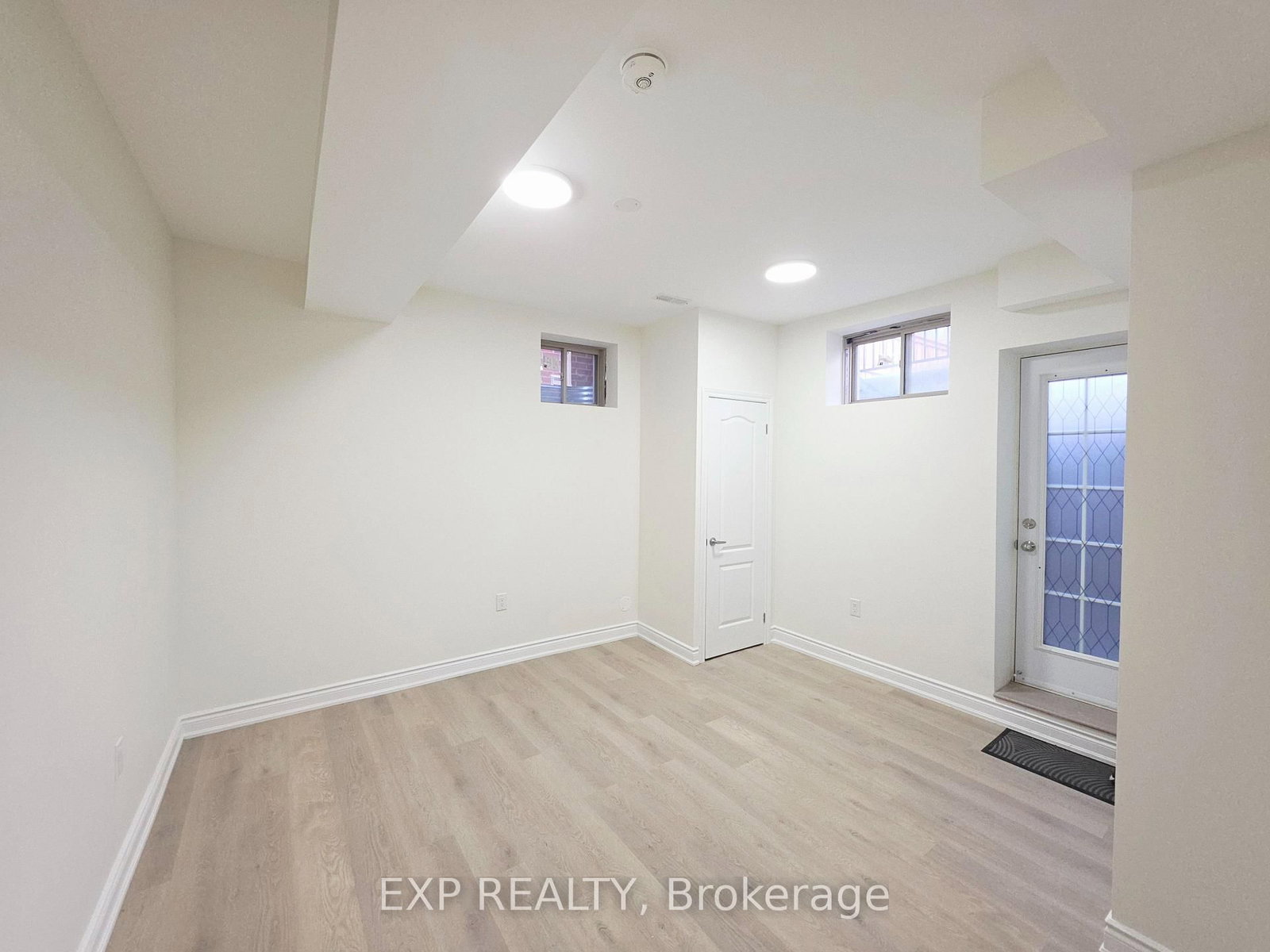 55 William Dunlop Street, Unit Lower - Photo 3