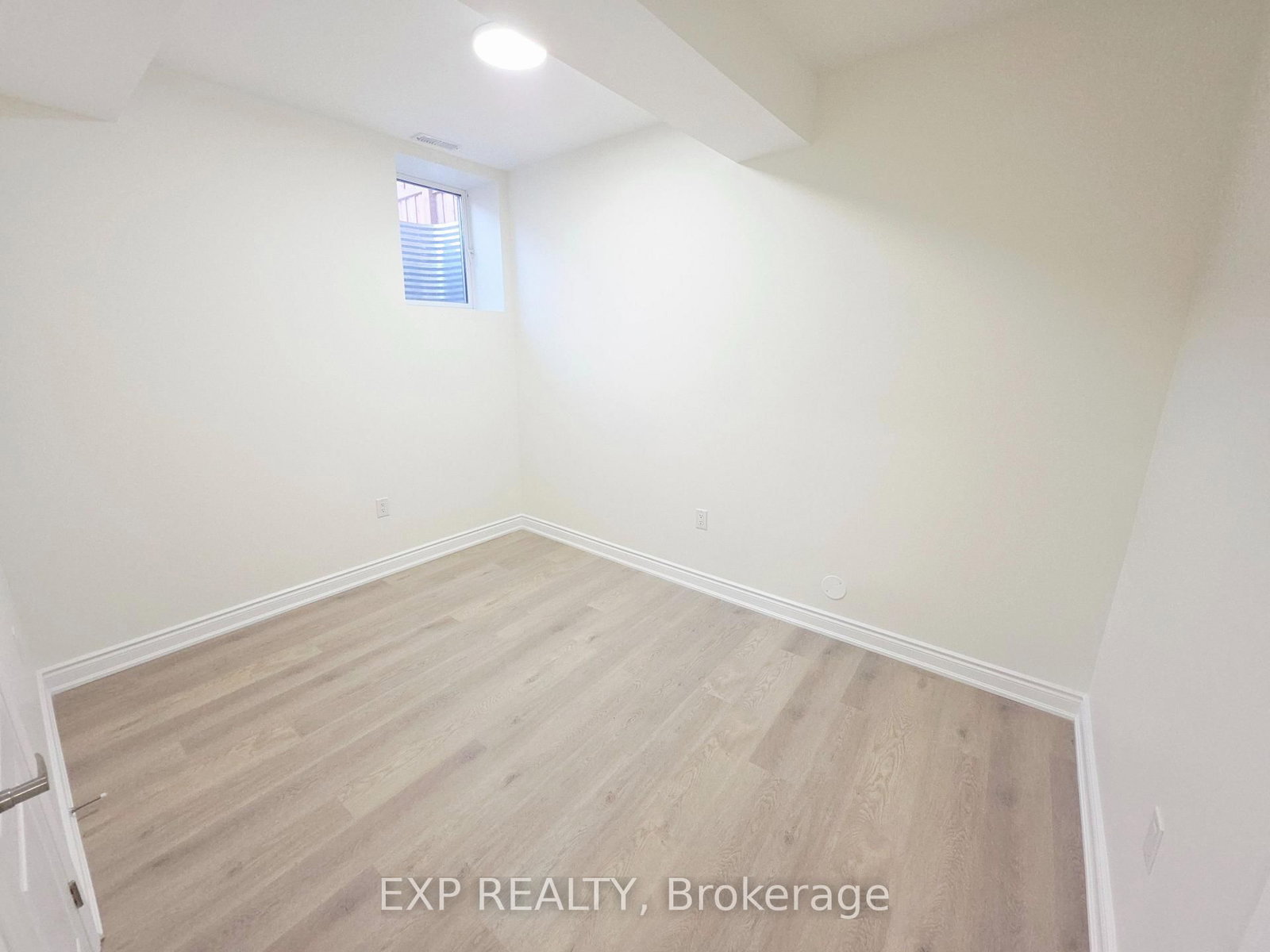 55 William Dunlop Street, Unit Lower - Photo 4