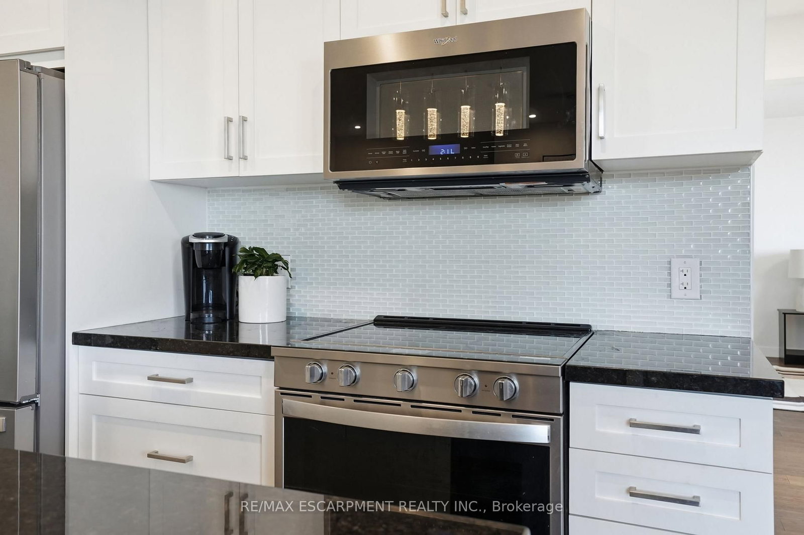 467 Charlton Avenue E, Unit 307 - Photo 10