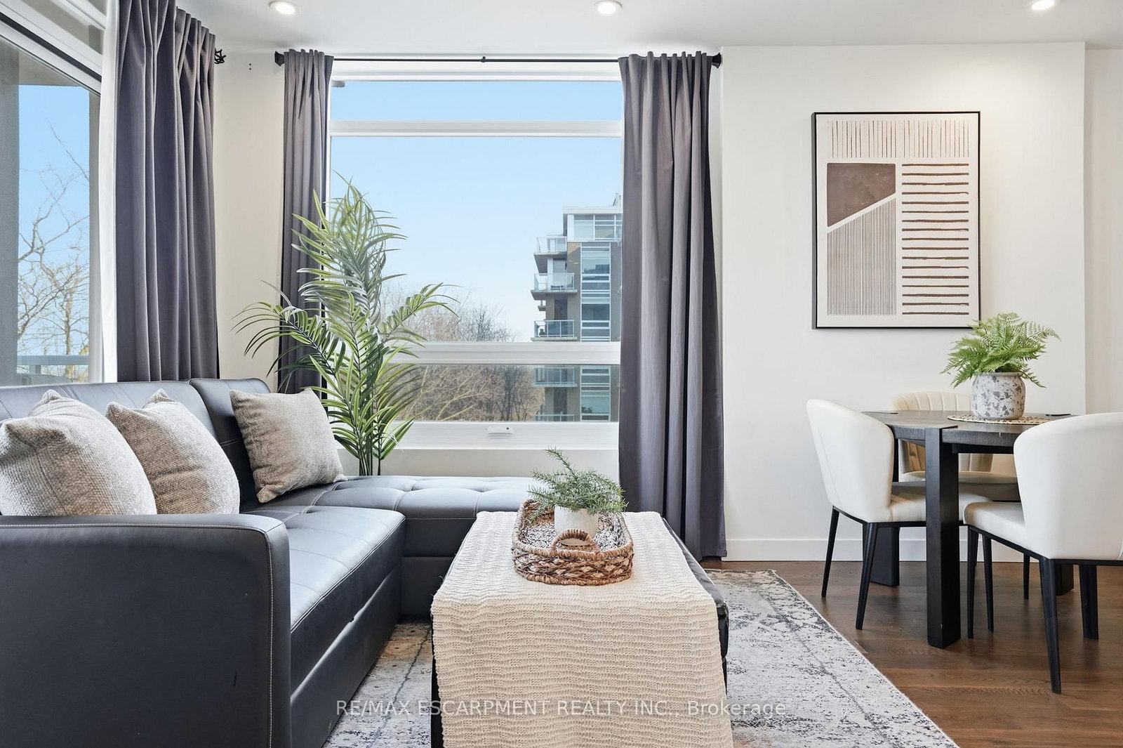 467 Charlton Avenue E, Unit 307 - Photo 13