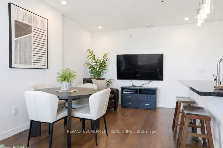 467 Charlton Avenue E, Unit 307 - Photo 16