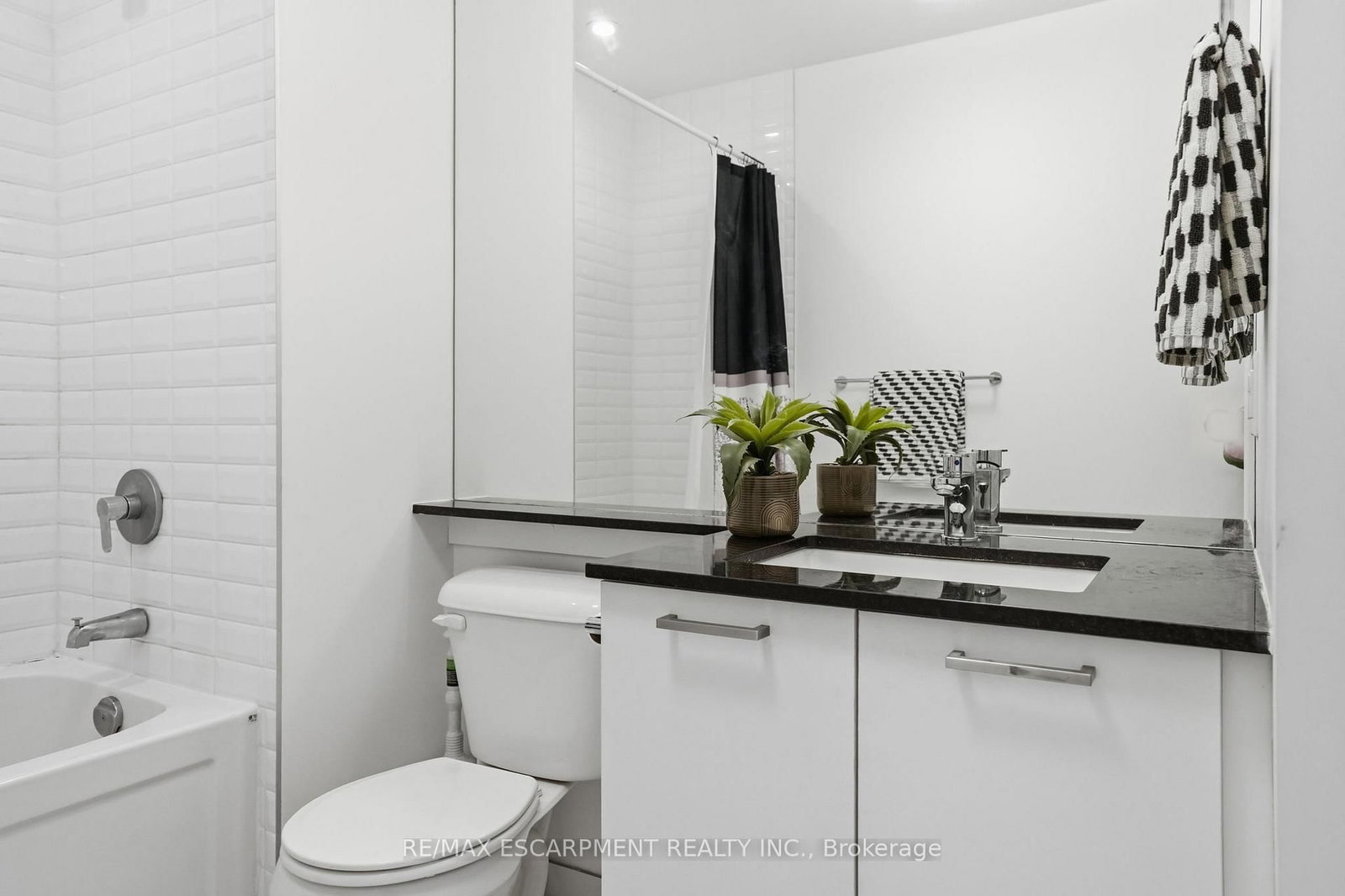 467 Charlton Avenue E, Unit 307 - Photo 20