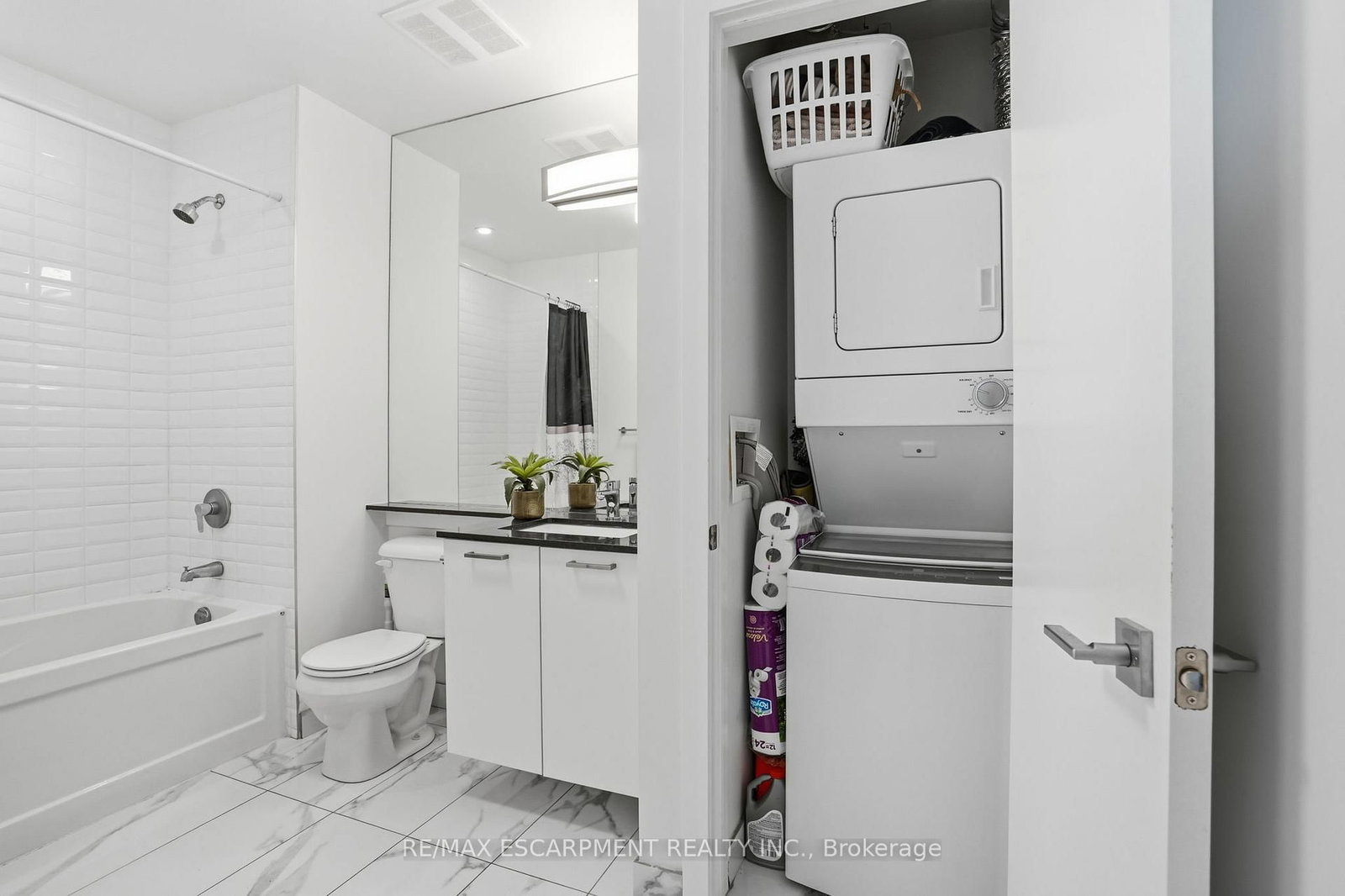 467 Charlton Avenue E, Unit 307 - Photo 22