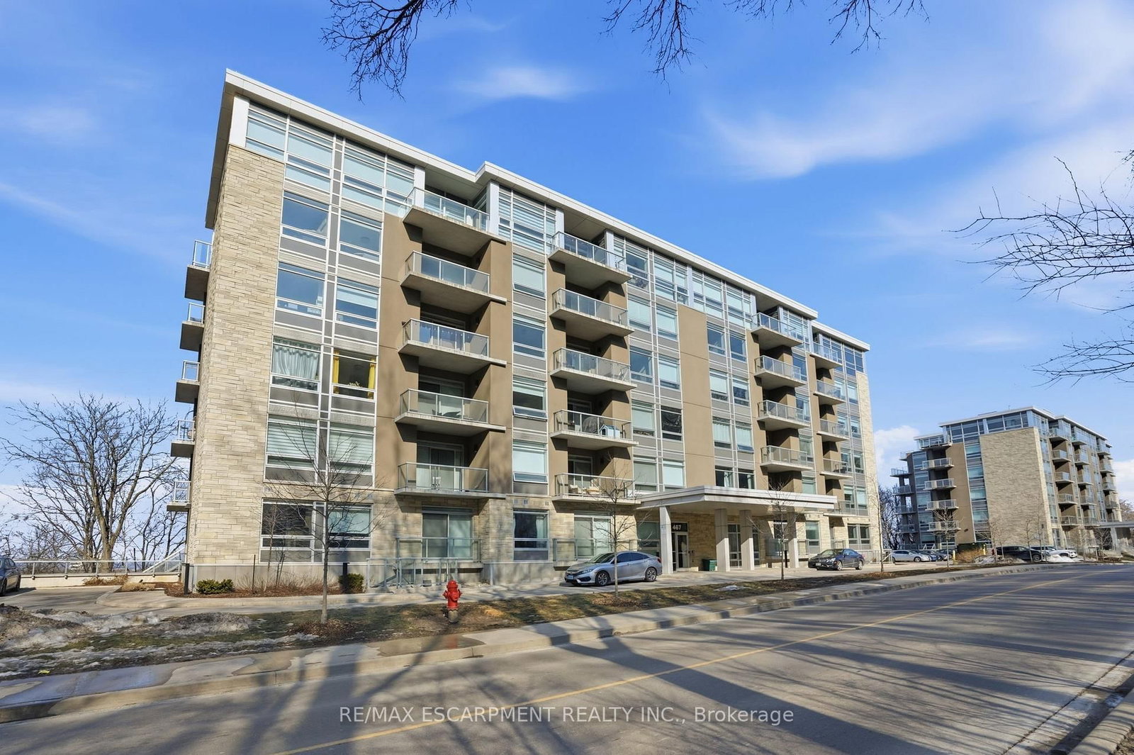 467 Charlton Avenue E, Unit 307 - Photo 3