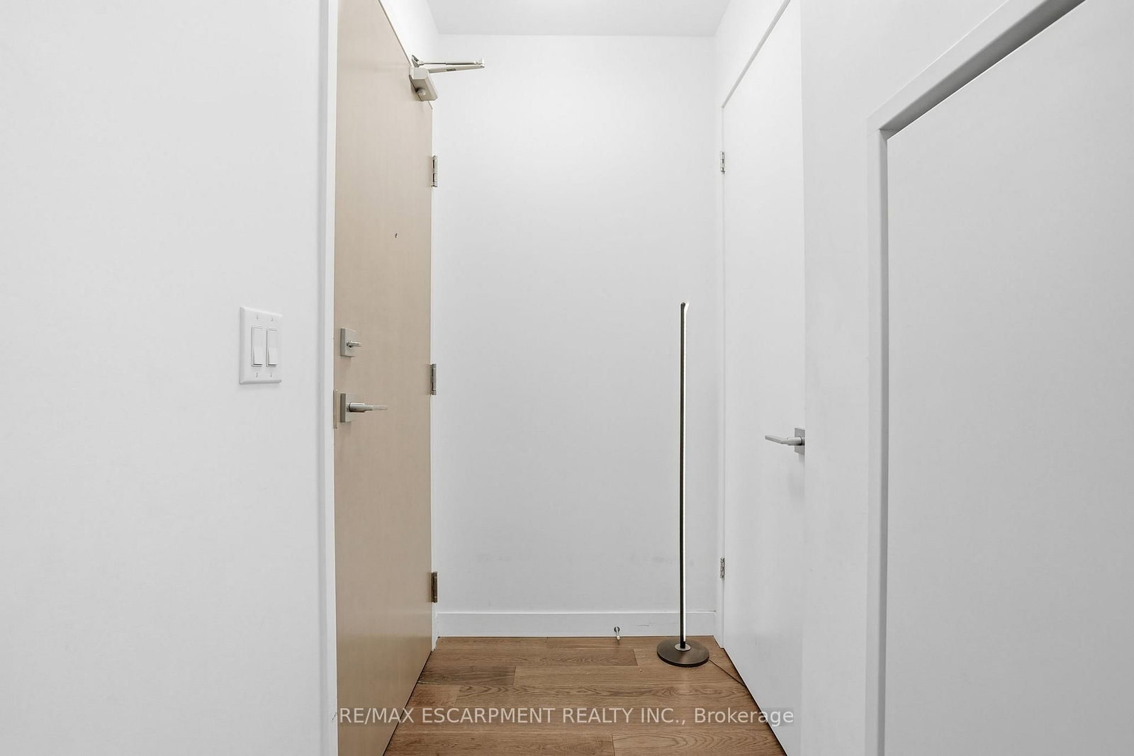 467 Charlton Avenue E, Unit 307 - Photo 7