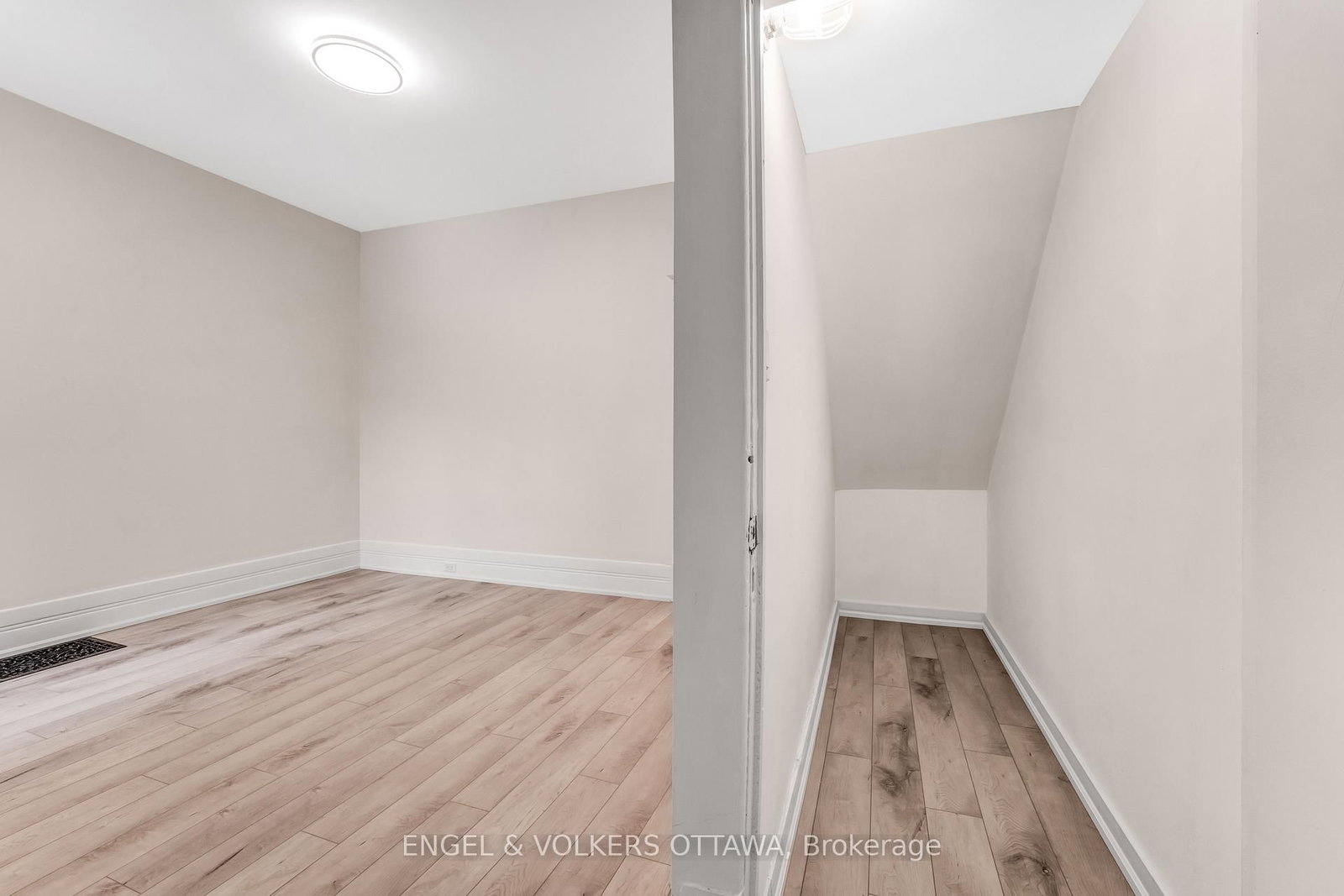 170 Ivy Crescent, Unit 2 - Photo 10