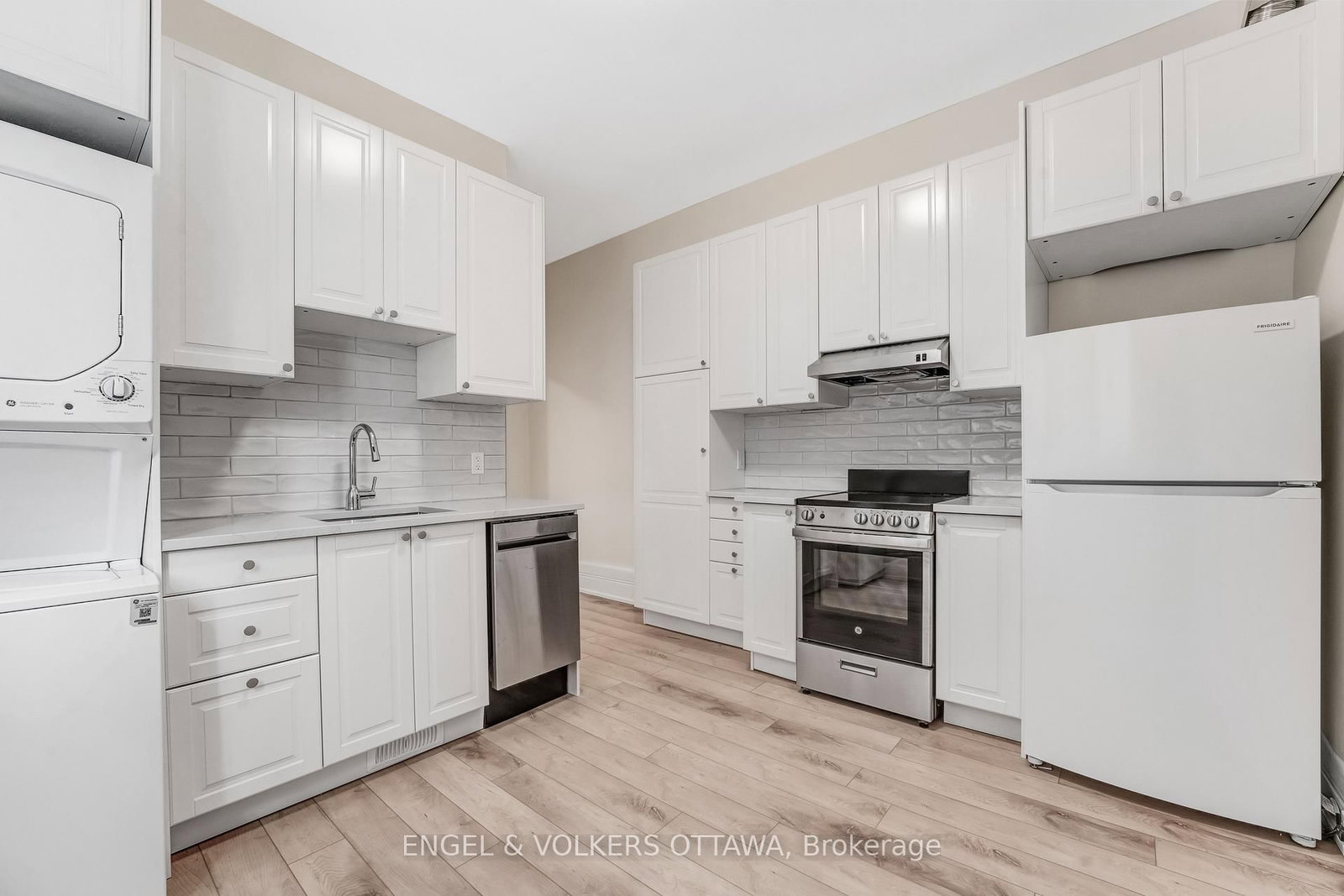 170 Ivy Crescent, Unit 2 - Photo 12