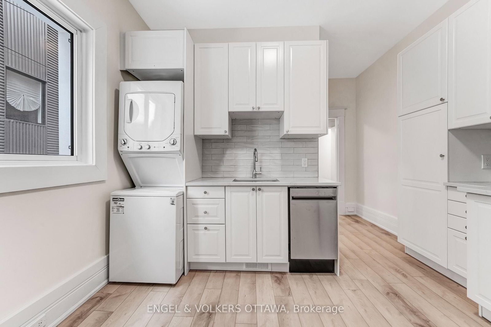 170 Ivy Crescent, Unit 2 - Photo 14