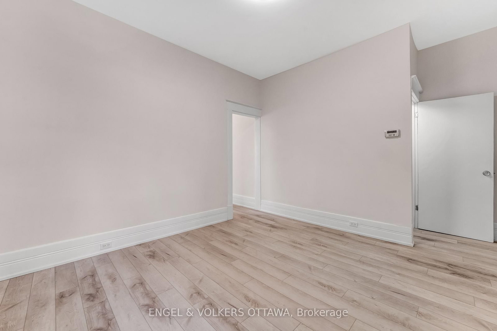 170 Ivy Crescent, Unit 2 - Photo 8