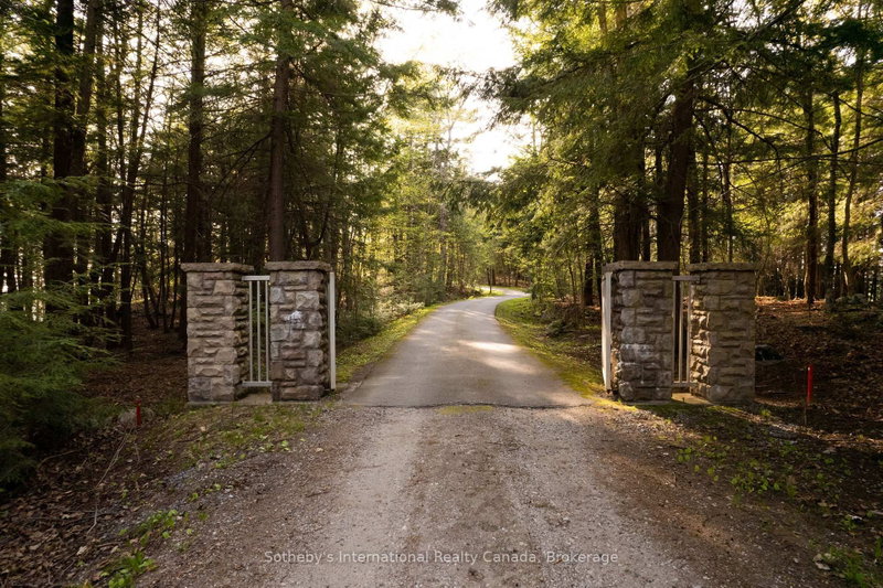 Point Cottage - 1250 WALDMERE Road