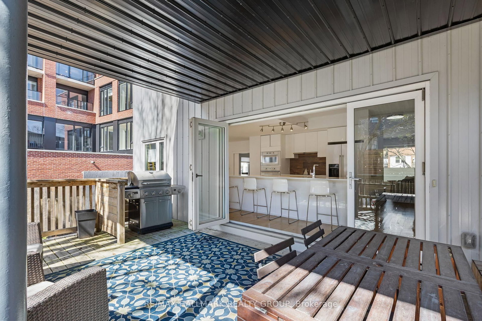 330 Winona Avenue - Photo 12