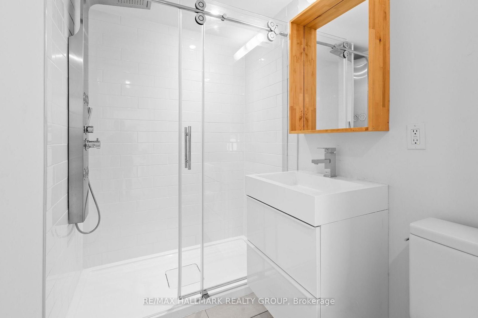 330 Winona Avenue - Photo 20