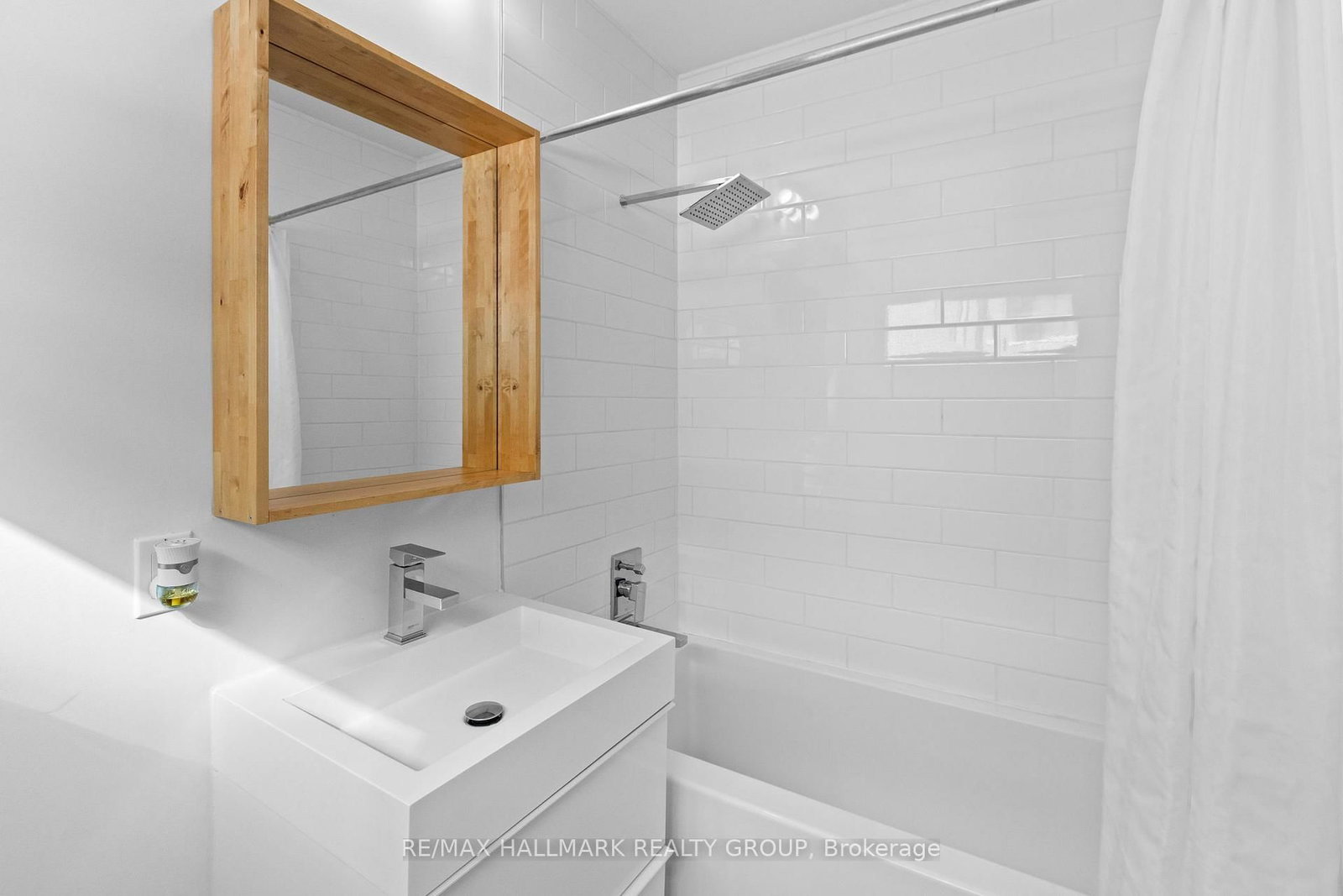 330 Winona Avenue - Photo 30