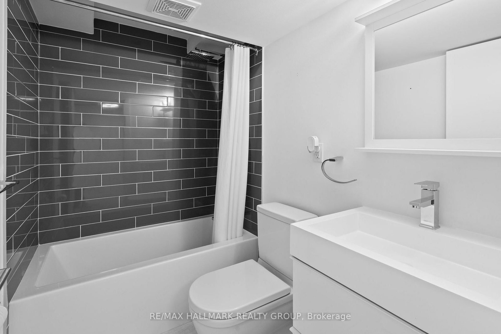 330 Winona Avenue - Photo 41