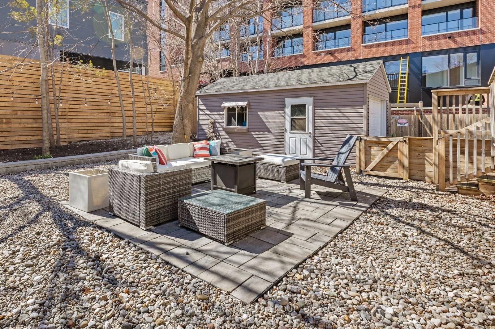 330 Winona Avenue - Photo 46