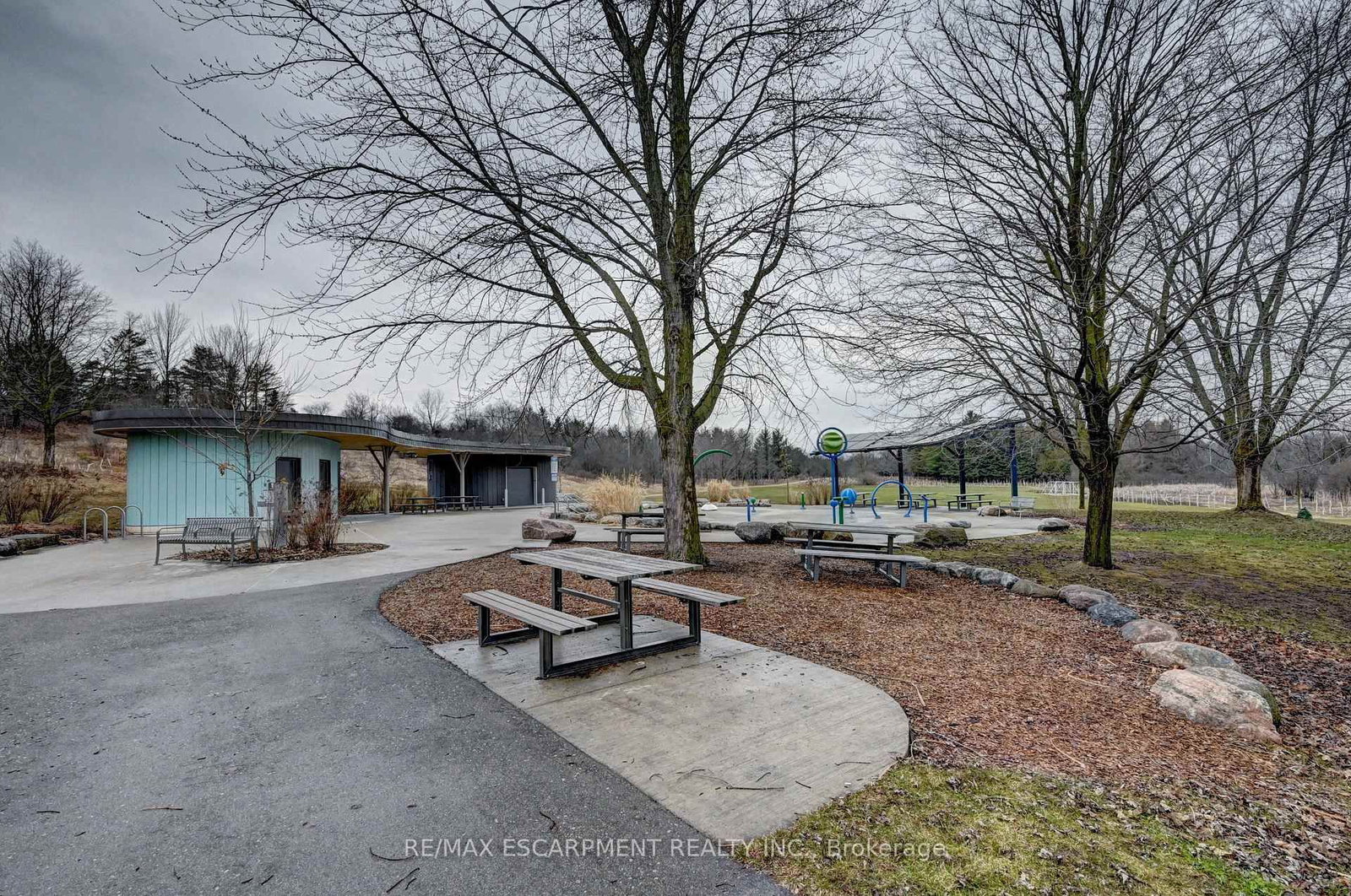 510 Kortright Road W - Photo 48