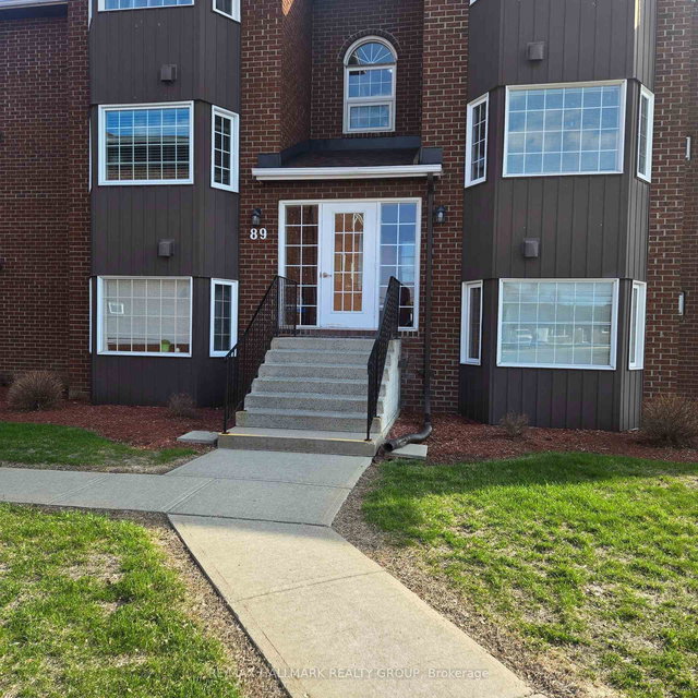 1B - 89 edey Street W