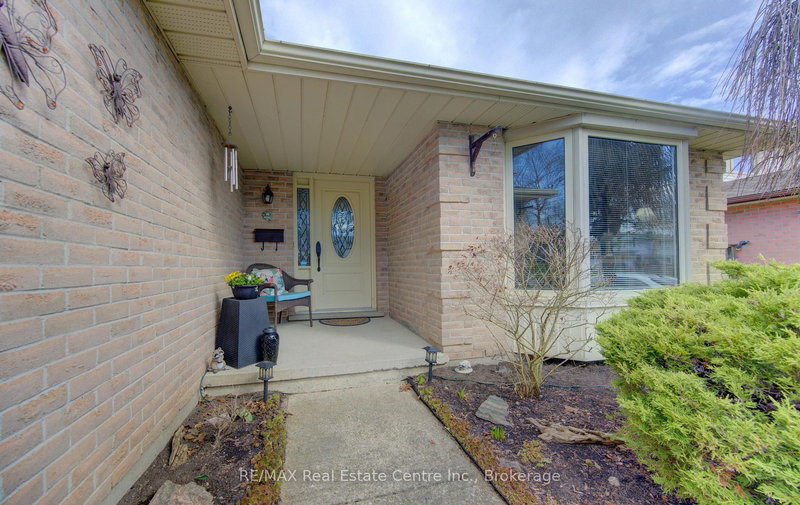 7 Kilkerran Cres, Kitchener, N2R 1B6 | Image 3