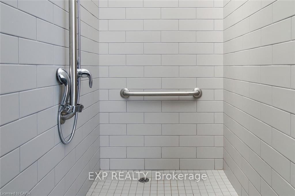 255 Northfield Drive E, Unit 301 - Photo 28