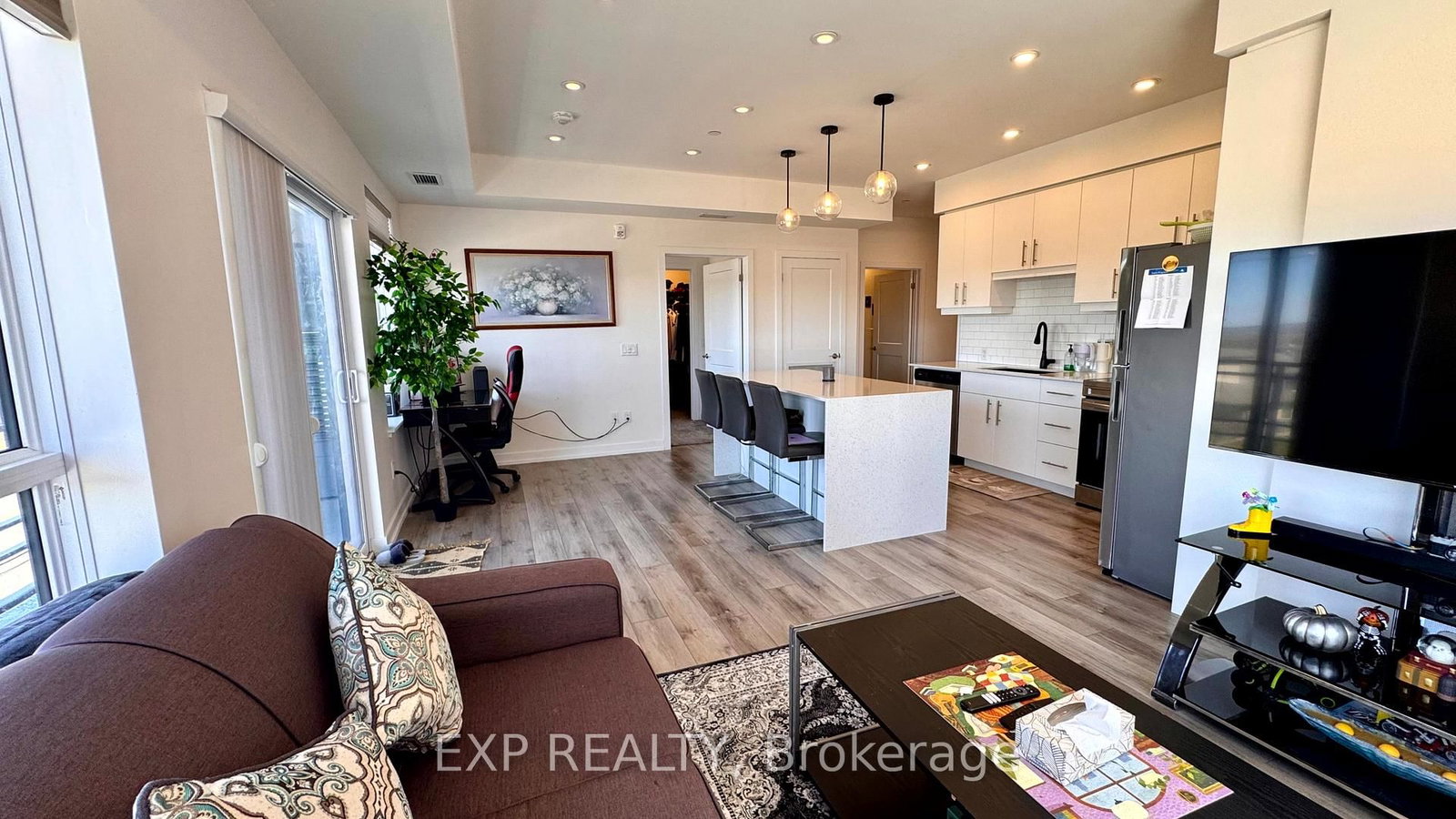 255 Northfield Drive E, Unit 301 - Photo 4