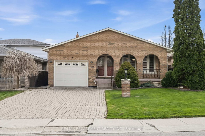 263 Guildwood Dr, Hamilton, L9C 6W7 | Image 2