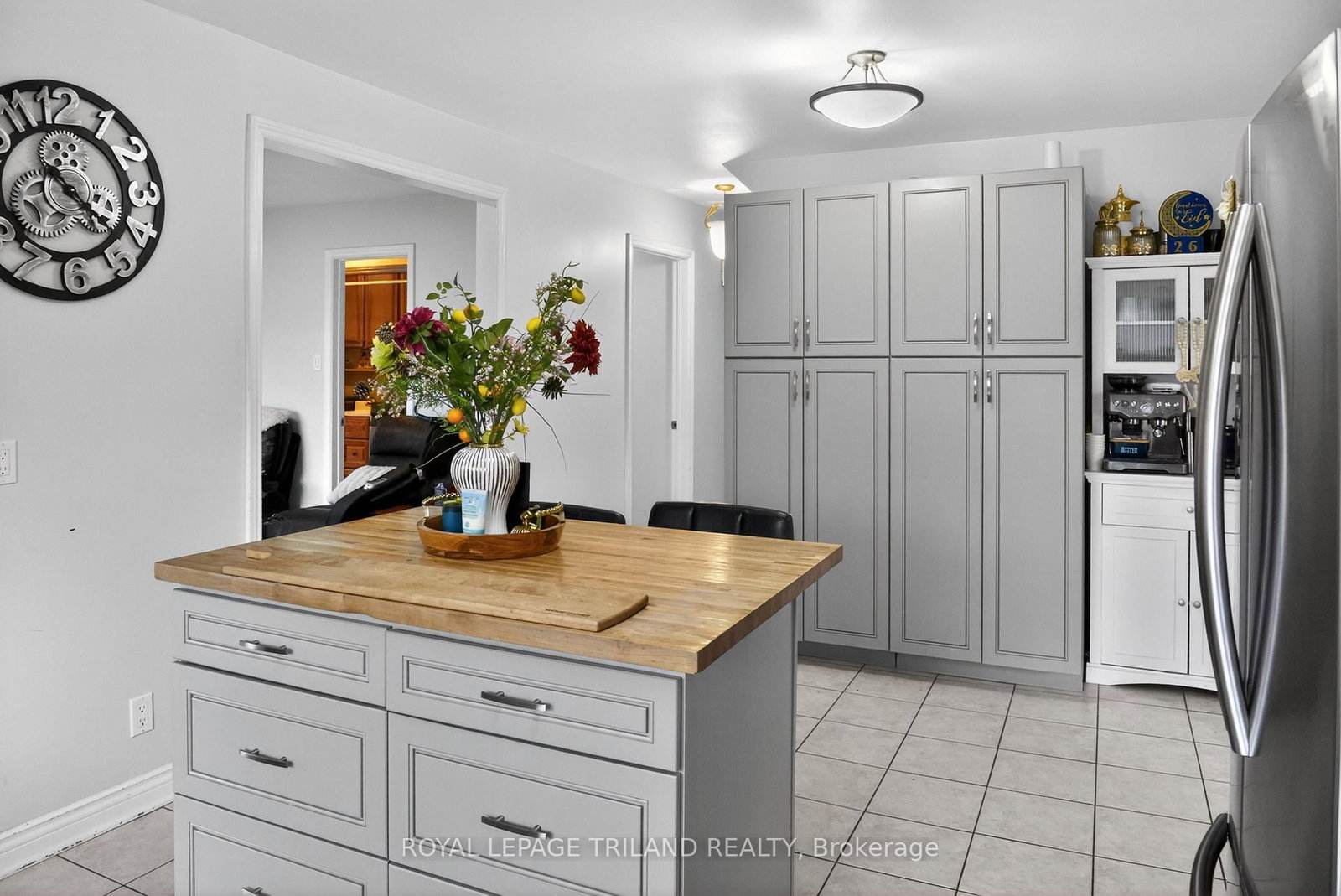 112 Clarendon Crescent - Photo 11